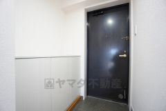 ご家族の靴をスッキリと片付けられるシューズボックス付きの玄関です＾＾スッキリと片付いた玄関は気持ちがいいです。