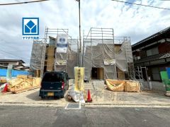 全2区画の新築戸建。右側が2号棟。