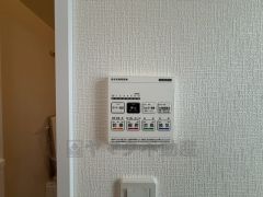 浴室暖房乾燥機には、暖房、乾燥、涼風、換気の4つの機能が付いています。タイマー付きです。換気・雨の日の洗濯も安心です＾＾