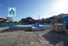 生活がワンフロアで完結する平屋建て＾＾敷地約100坪。駐車最大5台分を確保＾＾西鉄バス「六本松」歩3分。