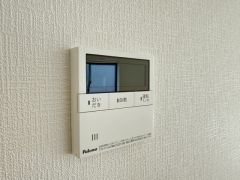 おいだき機能つきなのでお風呂に入る時間が異なるご家庭には嬉しいですね。ボタン一つで快適で便利な生活が＾＾