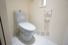 トイレは1階と2階それぞれに設けられています。