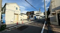 前面道路は西側約5.9～6.1ｍの公道に面しています＾＾