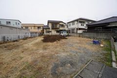 駐車スペースはゆとりある2台分を確保。マイカー用に、お客さま用に、余裕を持ってご利用いただけます。