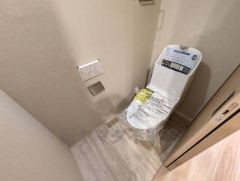ウォシュレット、暖房便座、節電・節水機能など、使い勝手のよい高機能トイレです。
