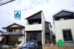 西鉄バス「皿山四丁目」歩3分。天神博多方面行きが数分おきに停車します＾＾歩5分圏に西鉄ストア、セブンあり＾＾