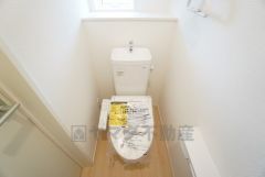 1階2階の2ヶ所にトイレがありますので、忙しい朝にも家族に気を使わず、ゆとりが生まれますね＾＾