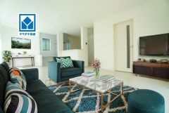 家族が集まる開放的なリビング。思い思いの時間を過ごしたり食事をしたり、素敵な団らんの場になりますね。家具はCGによるイメージ画像