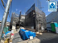 小学校まで徒歩5分、お子様の毎日の通学も安心＾＾最寄りバス停まで徒歩1分、大橋駅・博多駅行。