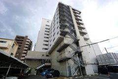 南西向き。日当たり、風通し良好。 都心へのアクセス良好。快適でゆとりのある生活空間で新生活を始めましょう^^