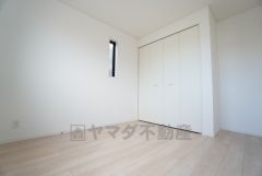 住む人のこだわりを活かす洋室＾＾広めのクローゼットもあり荷物もすっきり片付けられ、ゆとりのある暮らしが出来ます＾＾