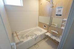 一日の疲れを癒すバスルーム。