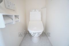 1階2階の2ヶ所にトイレがありますので、忙しい朝にも家族に気を使わず、ゆとりが生まれますね＾＾