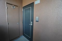 家の顔となる玄関扉がかっこいいと、たくさんの人を招き入れたくなりますね＾＾