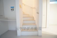 リビング階段は顔を合わせる時間が増えるので、ご家族とのコミュニケーションがとりやすく距離がグッと縮まりそうですね＾＾