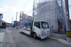 前面道路。東側約5ｍ市道。 スーパー、コンビニ、ドラッグストアまで車7分（1.4ｋｍ）圏内＾＾周辺環境充実しています＾＾