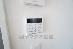 おいだき機能つきなのでお風呂に入る時間が異なるご家庭には嬉しいですね。ボタン一つで快適で便利な生活が＾＾