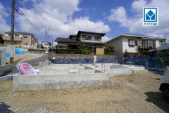 西鉄バス「若久」歩5分。天神博多行＾＾快速も停車。歩7分圏にサニー＆ファミマ＆ローソン＆保育園＆郵便局＆病院など周辺環境充実。