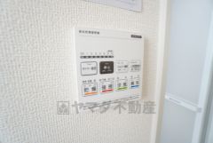 浴室暖房乾燥機には、暖房、乾燥、涼風、換気の4つの機能が付いています。タイマー付きです。換気・雨の日の洗濯も安心です＾＾