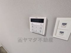 おいだき機能つきなのでお風呂に入る時間が異なるご家庭には嬉しいですね。ボタン一つで快適で便利な生活が＾＾