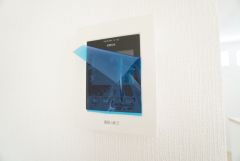 防犯性、セキュリティ対策に安心できるテレビモニター付きインターフォンです。セールスマン対策にもなり安心できます。
