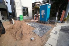 駐車スペースはゆとりある2台分を確保。マイカー用に、お客さま用に、余裕を持ってご利用いただけます。