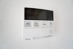 おいだき機能つきなのでお風呂に入る時間が異なるご家庭には嬉しいですね。ボタン一つで快適で便利な生活が＾＾