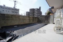 陽当たりの良い専用庭。お洗濯やお布団干しはもちろん、日光浴スペースにも＾＾