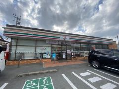 セブンイレブン　福岡三輪中央店