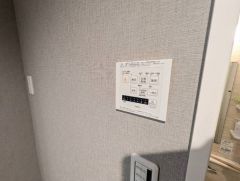 浴室暖房乾燥機には、暖房、乾燥、涼風、換気の4つの機能が付いています。タイマー付きです。換気・雨の日の洗濯も安心です＾＾