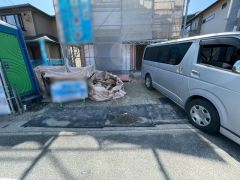 駐車スペースは並列2台分を確保。マイカー用に、お客さま用に、余裕を持ってご利用いただけます。
