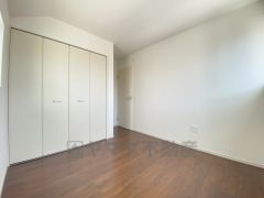 5.12帖。住む人のこだわりを活かす洋室＾＾広めのクローゼットもあり荷物もすっきり片付けられ、ゆとりのある暮らしが出来ます＾＾