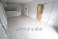 家族が集まる開放的なリビング。思い思いの時間を過ごしたり食事をしたり、素敵な団らんの場になりますね＾＾