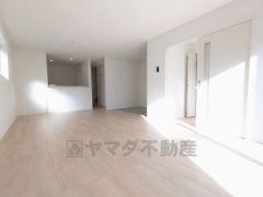 南向きのリビングであたたかい日差しを感じられます＾＾