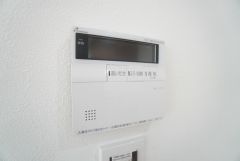おいだき機能つきなのでお風呂に入る時間が異なるご家庭には嬉しいですね。ボタン一つで快適で便利な生活が＾＾