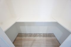 1階キッチン横に収納あり＾＾パントリーとして、カウンター付きなのでちょっとした書斎や作業スペースなどにも＾＾