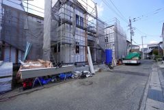 前面道路。 東側約5ｍ市道。 西鉄バス「合町」停まで徒歩約4分＾＾JR鹿児島本線「田代」駅まで車6分（2.2ｋｍ）＾＾