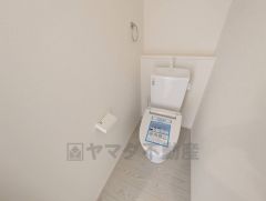 1階2階の2ヶ所にトイレがありますので、忙しい朝にも家族に気を使わず、ゆとりが生まれますね＾＾