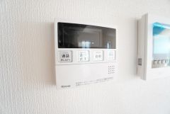 おいだき機能つきなのでお風呂に入る時間が異なるご家庭には嬉しいですね。ボタン一つで快適で便利な生活が＾＾