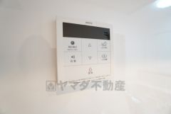 おいだき機能つきなのでお風呂に入る時間が異なるご家庭には嬉しいですね。ボタン一つで快適で便利な生活が＾＾