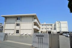 春日東中学校