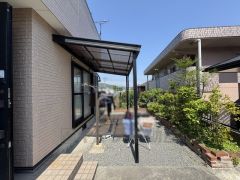 陽当たりが良く、洗濯物もよく乾きそうですね＾＾屋根付きで多少の雨でも安心です＾＾