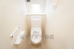 1階2階の2ヶ所にトイレがありますので、忙しい朝にも家族に気を使わず、ゆとりが生まれますね＾＾ 