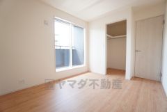 住む人のこだわりを活かす洋室＾＾ウォークインクローゼットもあり荷物もすっきり片付けられ、ゆとりのある暮らしが出来ます＾＾