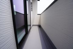 陽当たりの良いバルコニーです。お洗濯やお布団干しはもちろん、日光浴スペースにも＾＾